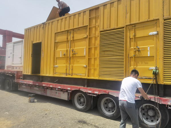 清水除了负载情况和发动机维护，还有哪些因素会影响 200kw 柴油发电机的油耗？
